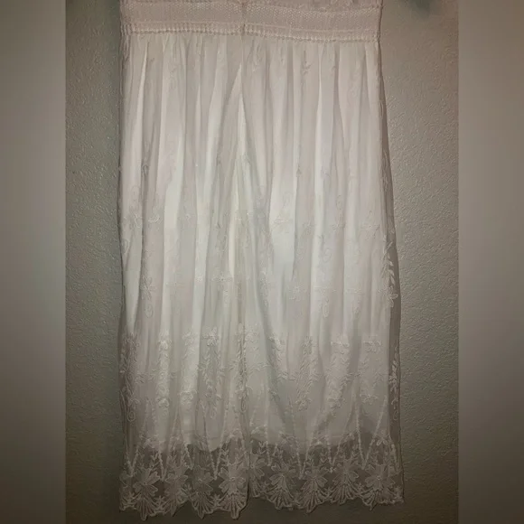 Polagram White Floral Lace Modest Dress - Picture 10 of 11